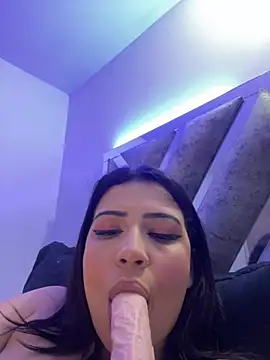 Snapshot of cutesarah_ chatting on February 2025 12:52:02 AM cutesarah  online show from February 2025 12:52:02 AM