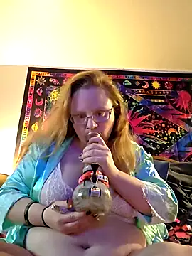 Snapshot of UpSetRedHead0018 chatting on October 2025 06:52:02 PM UpSetRedHead0018 online show from October 2025 06:52:02 PM