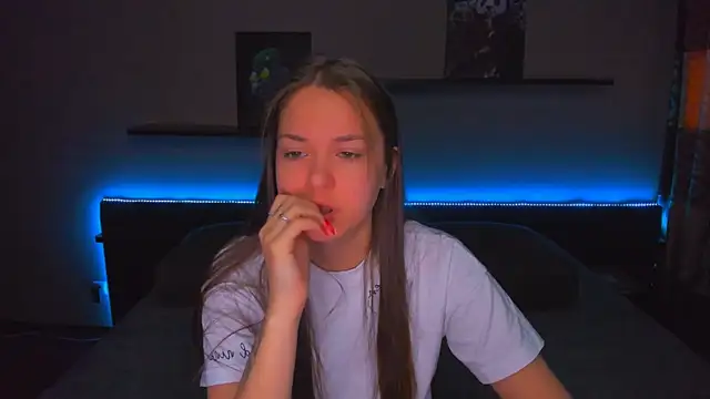 AlexaBarkley online show from March 2026 01:00:01 AM