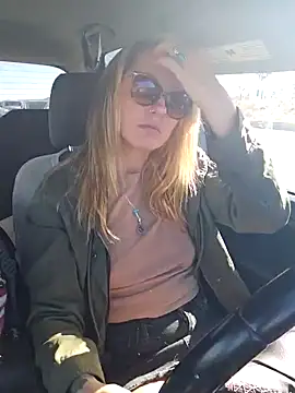 SheIsSomething online show from January 2025 07:21:01 PM