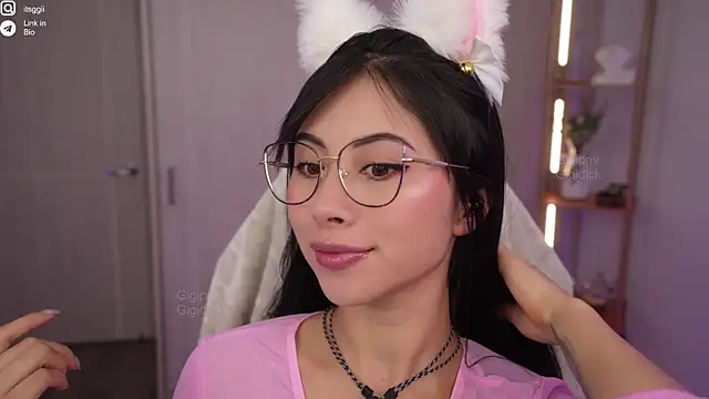 Snapshot of Gigi_ohlala chatting on October 2025 08:28:02 PM Gigi ohlala online show from October 2025 08:28:02 PM