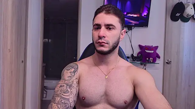 Latino stud4u online show from June 2026 09:43:02 PM