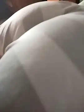 Snapshot of LovlyAnnie chatting on November 2025 06:56:02 AM LovlyAnnie online show from November 2025 06:56:02 AM