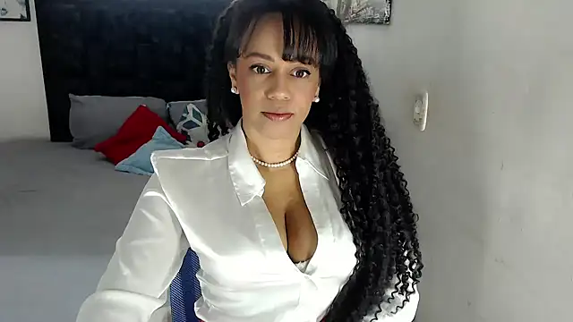 Snapshot of yeli_xxx chatting on October 2025 08:32:02 PM yeli xxx online show from October 2025 08:32:02 PM