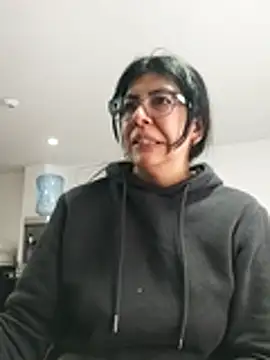 aisha latina online show from November 2025 03:24:02 PM