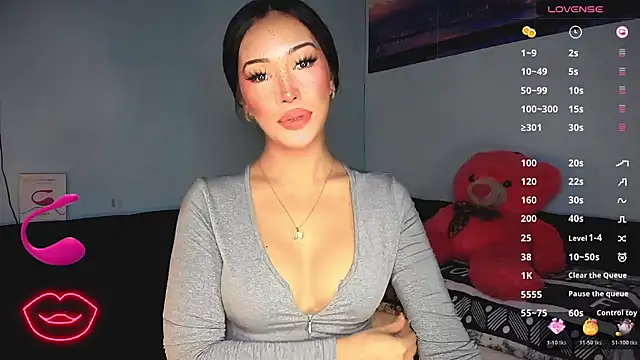 Jasmine Elcock online show from November 2025 08:01:01 PM