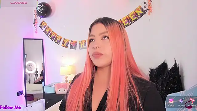 SophieRossi online show from October 2025 04:03:02 AM