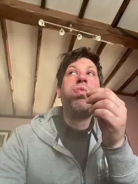 Taxidriver1988 online show from March 2026 03:26:02 PM