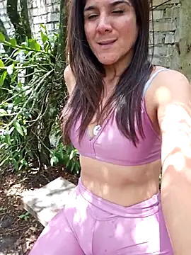 Snapshot of Yuky_ta chatting on February 2025 05:48:02 PM Yuky ta online show from February 2025 05:48:02 PM