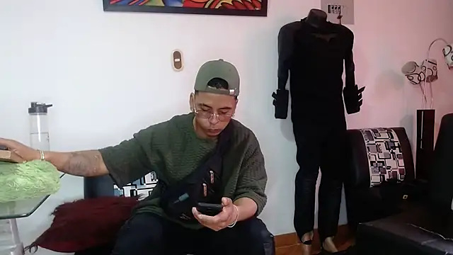 Snapshot of Black_hot266 chatting on November 2025 01:43:01 PM Black hot266 online show from November 2025 01:43:01 PM