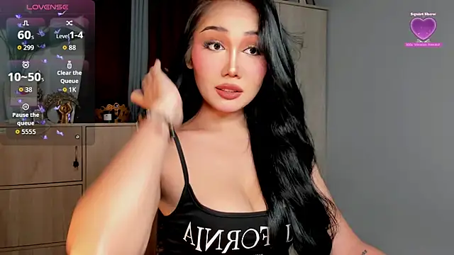 Snapshot of Icon1c_LiLy chatting on June 2026 06:10:01 PM Icon1c LiLy online show from June 2026 06:10:01 PM