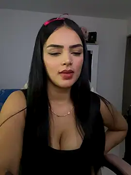 anniehart online show from November 2025 02:21:01 AM