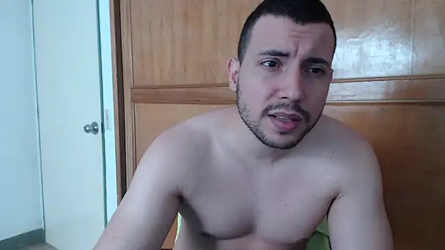 Snapshot of Armando_2002 chatting on July 2026 03:14:01 PM Armando 2002 online show from July 2026 03:14:01 PM