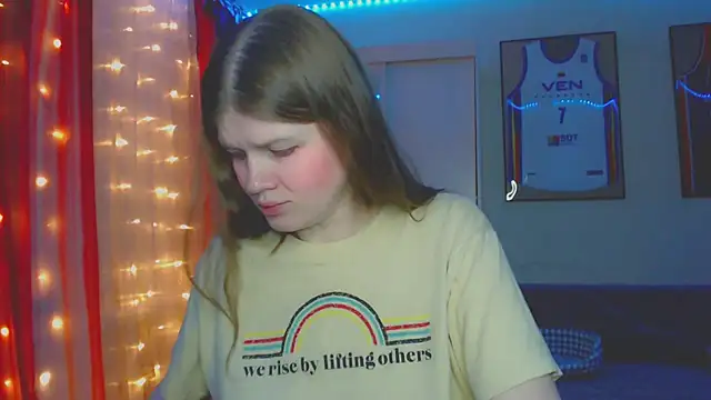 Snapshot of Klementa chatting on March 2025 06:23:01 PM Klementa online show from March 2025 06:23:01 PM