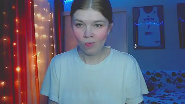 Snapshot of Klementa chatting on September 2025 06:55:01 PM Klementa online show from September 2025 06:55:01 PM