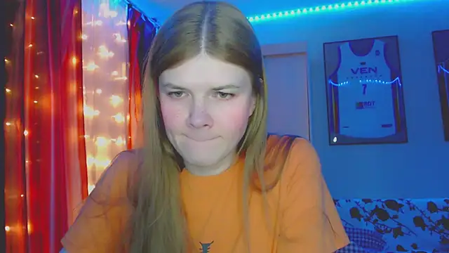 Snapshot of Klementa chatting on October 2025 06:18:01 PM Klementa online show from October 2025 06:18:01 PM