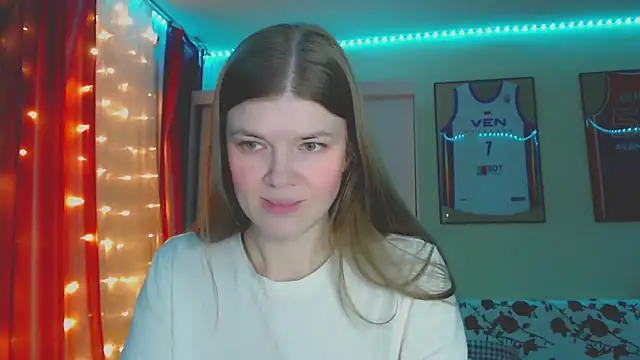 Snapshot of Klementa chatting on November 2025 06:53:02 PM Klementa online show from November 2025 06:53:02 PM