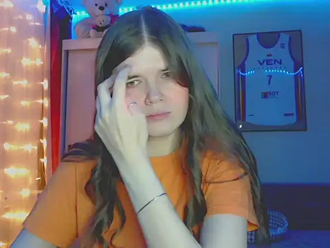 Snapshot of Klementa chatting on December 2025 07:34:02 PM Klementa online show from December 2025 07:34:02 PM