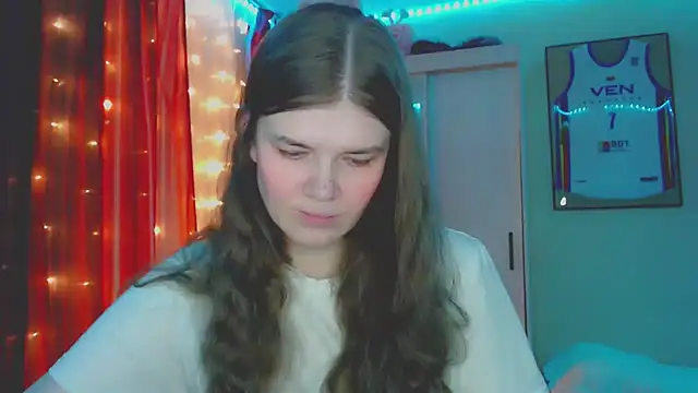 Snapshot of Klementa chatting on December 2025 05:53:02 PM Klementa online show from December 2025 05:53:02 PM