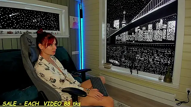 Snapshot of SandyChris chatting on March 2025 08:56:02 AM SandyChris online show from March 2025 08:56:02 AM