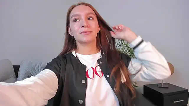 Snapshot of miataylorr1 chatting on February 2025 12:14:02 PM miataylorr1 online show from February 2025 12:14:02 PM