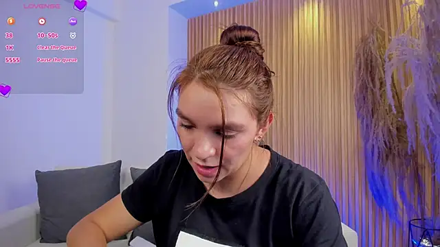 Snapshot of miataylorr1 chatting on February 2025 06:20:01 PM miataylorr1 online show from February 2025 06:20:01 PM