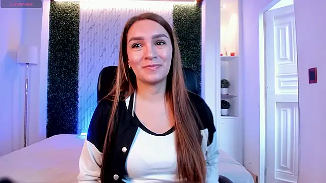 Snapshot of miataylorr1 chatting on October 2025 12:04:01 PM miataylorr1 online show from October 2025 12:04:01 PM