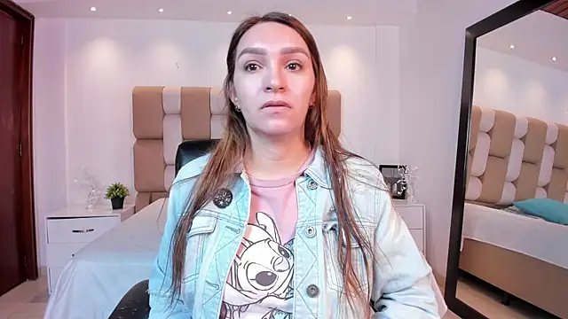 Snapshot of miataylorr1 chatting on November 2025 12:56:01 PM miataylorr1 online show from November 2025 12:56:01 PM