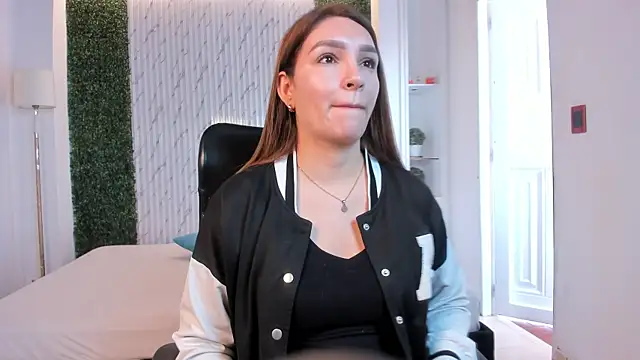 Snapshot of miataylorr1 chatting on November 2025 12:27:01 PM miataylorr1 online show from November 2025 12:27:01 PM