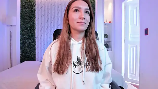 Snapshot of miataylorr1 chatting on December 2025 12:43:02 PM miataylorr1 online show from December 2025 12:43:02 PM