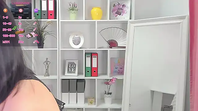 Snapshot of EmaBrownie chatting on March 2025 06:55:01 PM EmaBrownie online show from March 2025 06:55:01 PM