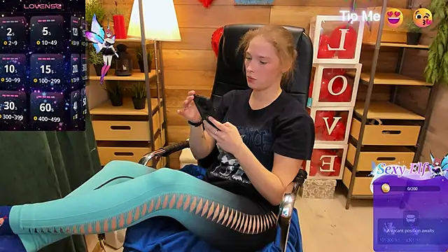  fiona Love online show from March 2025 10:05:02 PM