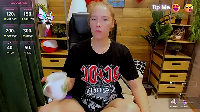  fiona Love online show from October 2025 08:39:02 PM