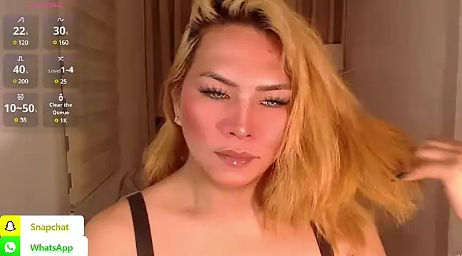 Snapshot of QUEEN_GIAMOORE69 chatting on December 2024 12:39:02 AM QUEEN GIAMOORE69 online show from December 2024 12:39:02 AM