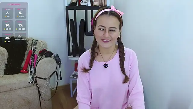 magenta maturr online show from July 2026 10:23:02 PM