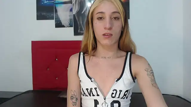 andreahhill online show from April 2026 04:19:01 AM