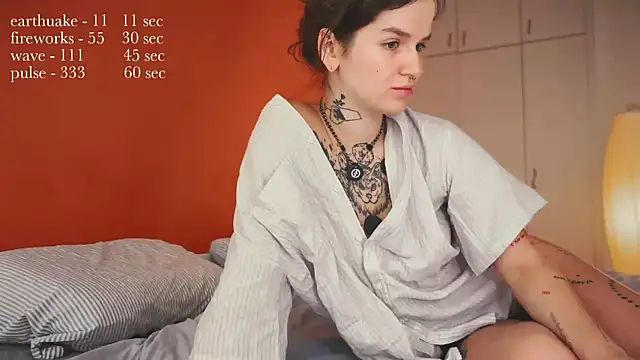 Snapshot of bbambi_ chatting on May 2026 10:33:02 AM bbambi online show from May 2026 10:33:02 AM