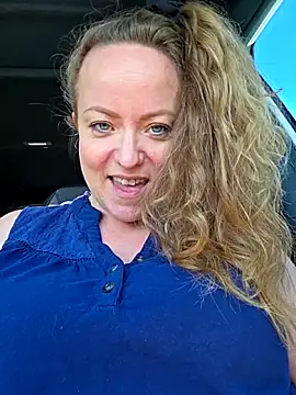 julimonroe online show from April 2026 08:09:02 PM