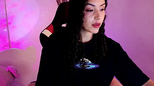 Snapshot of Lia_Tinez chatting on January 2026 12:14:02 AM Lia Tinez online show from January 2026 12:14:02 AM