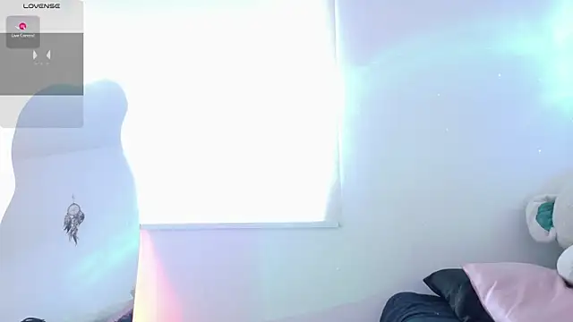 Snapshot of Lia_Tinez chatting on May 2026 09:19:01 PM Lia Tinez online show from May 2026 09:19:01 PM
