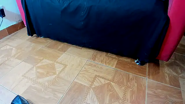 Snapshot of MissVioleta1 chatting on October 2025 07:27:01 AM MissVioleta1 online show from October 2025 07:27:01 AM