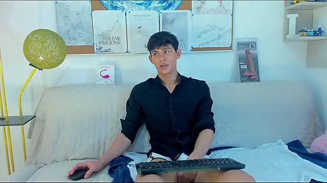 logan thomas online show from April 2026 08:00:02 PM