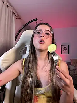 Snapshot of Stormiie777 chatting on March 2026 02:07:02 AM Stormiie777 online show from March 2026 02:07:02 AM