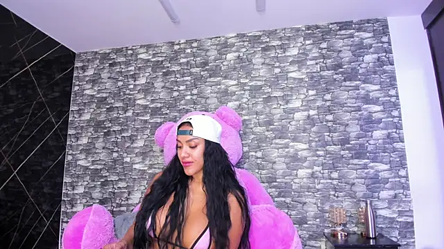 Snapshot of HeidyWillss chatting on January 2025 07:29:01 PM HeidyWillss online show from January 2025 07:29:01 PM