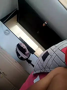 Snapshot of escalofrianti chatting on February 2025 05:50:01 PM escalofrianti online show from February 2025 05:50:01 PM