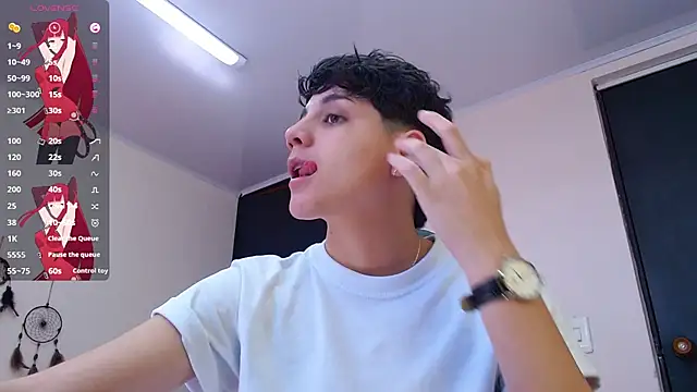 bad giirl  online show from December 2024 04:05:02 PM