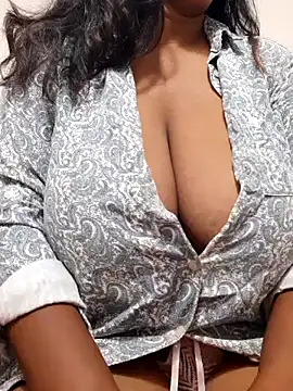 Snapshot of julia_joy chatting on January 2025 11:56:01 PM julia joy online show from January 2025 11:56:01 PM