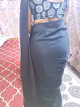 Snapshot of XBHUUME chatting on December 2024 05:48:02 PM XBHUUME online show from December 2024 05:48:02 PM