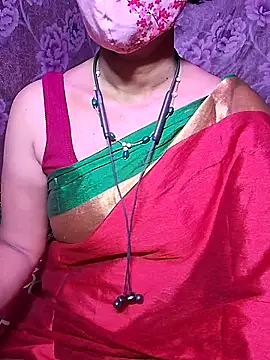 Snapshot of XBHUUME chatting on March 2025 05:22:02 PM XBHUUME online show from March 2025 05:22:02 PM