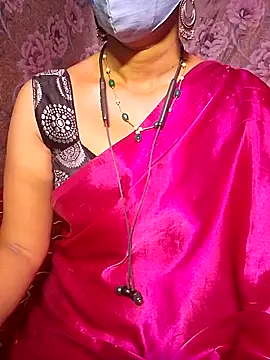 Snapshot of XBHUUME chatting on March 2025 05:36:01 PM XBHUUME online show from March 2025 05:36:01 PM